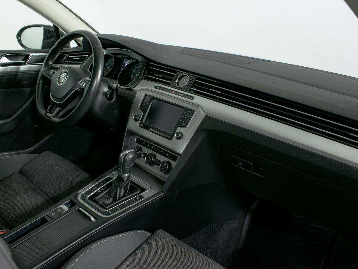 Купить Volkswagen Passat, 2017, 86 554 км, фото №7