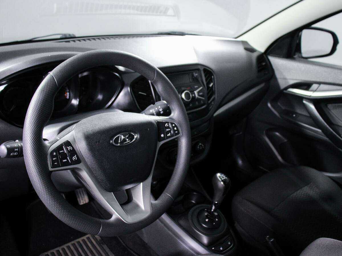 Купить Lada (ВАЗ) Vesta SW, 2019, 82 000 км, фото №11