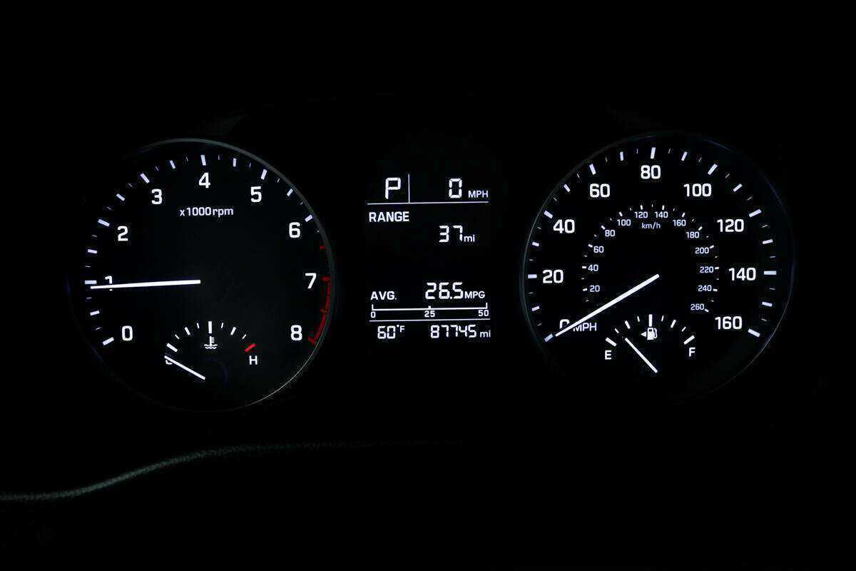 Купить Hyundai Elantra, 2016, 141 140 км, фото №10