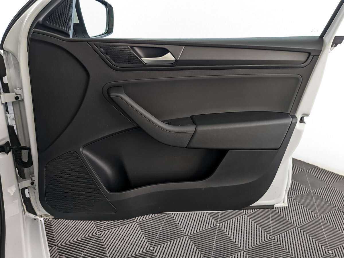 Купить Volkswagen Polo, 2021, 101 606 км, фото №18