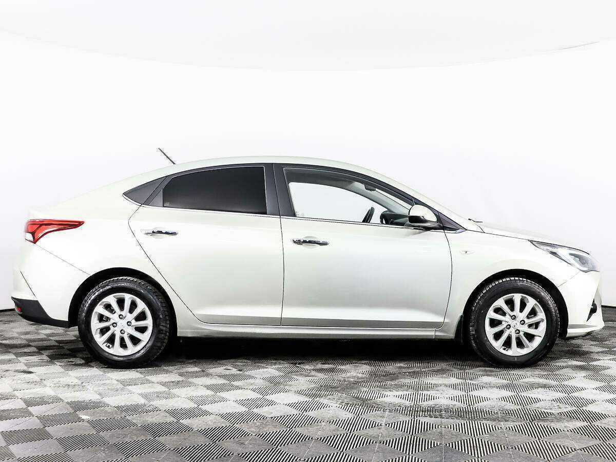 Купить Hyundai Solaris, 2020, 97 828 км, фото №4