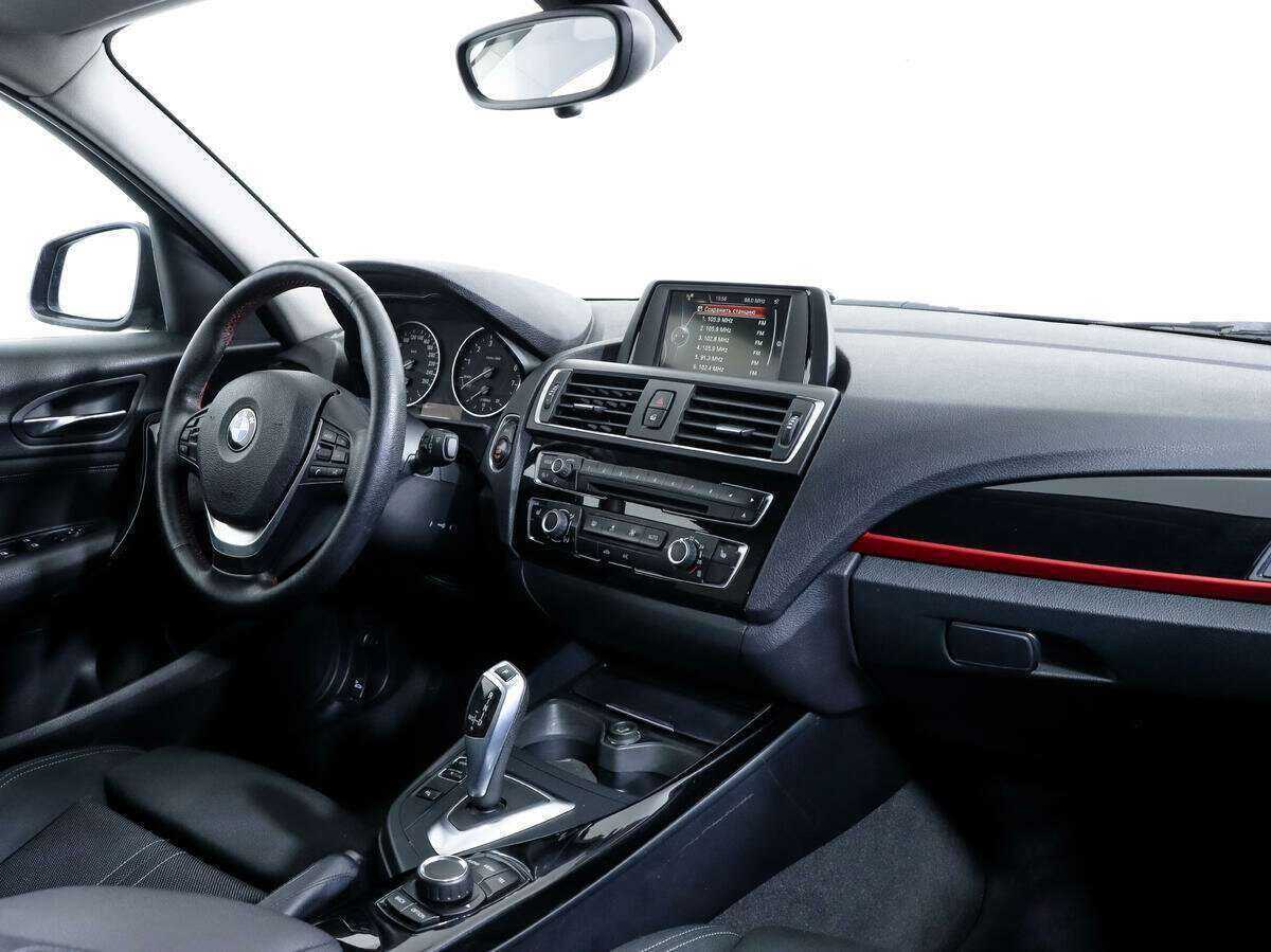 Купить BMW 1 серии 118i, 2016, 72 378 км, фото №9
