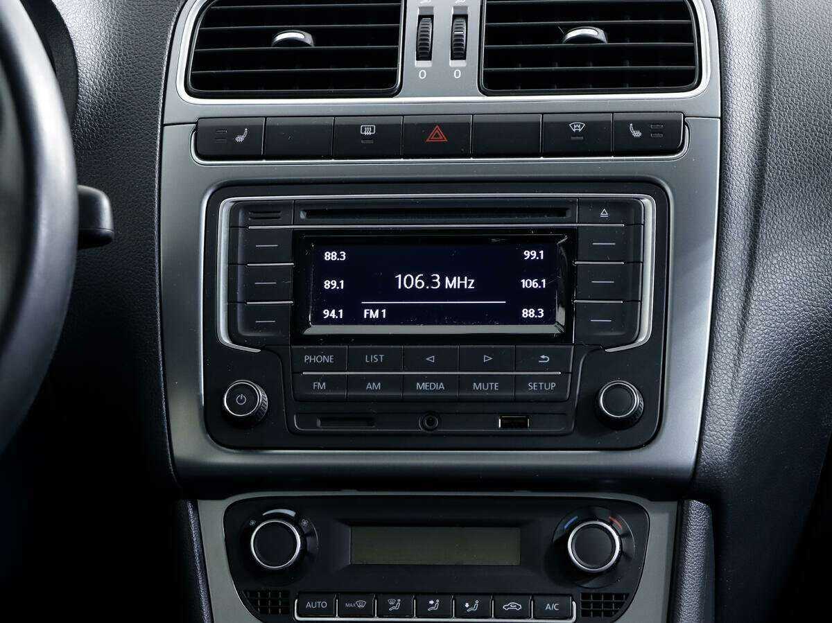 Купить Volkswagen Polo, 2016, 76 520 км, фото №12