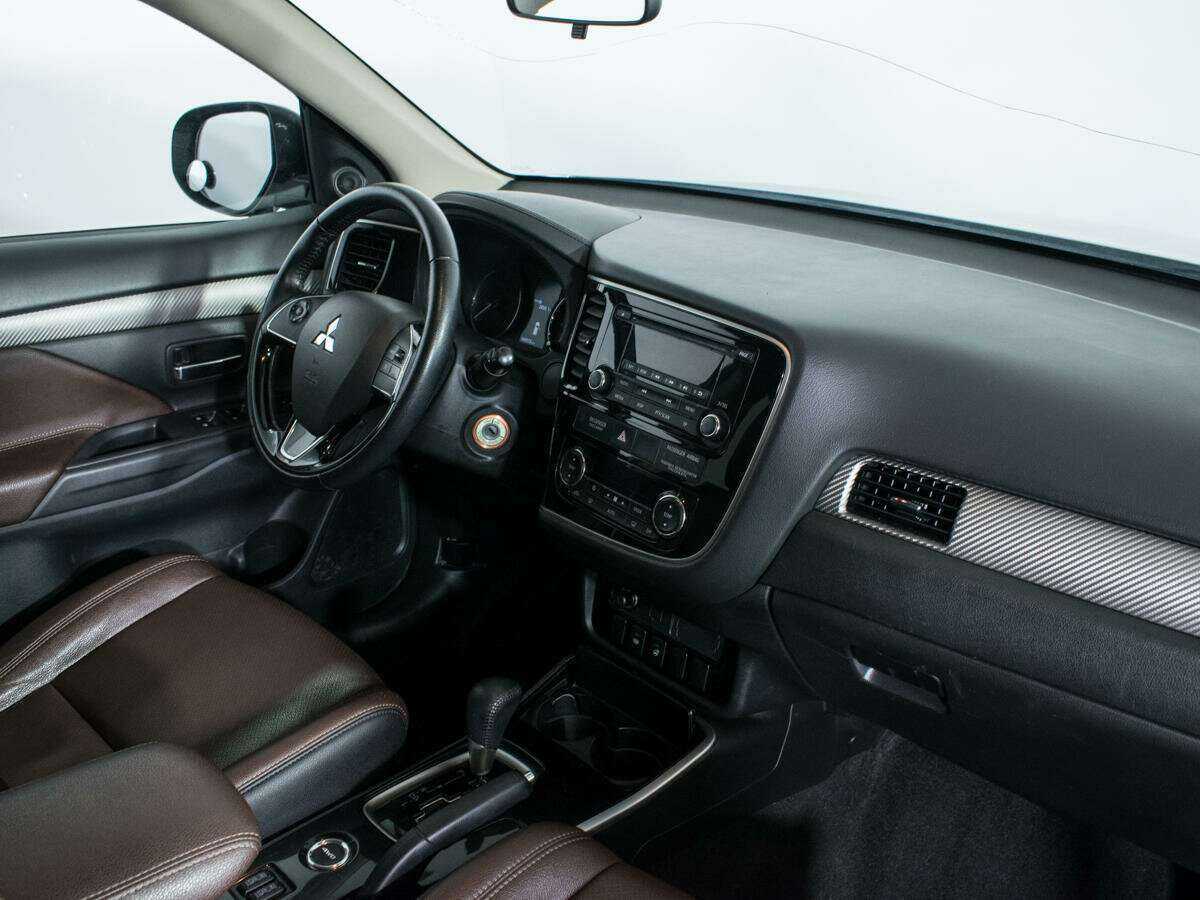 Купить Mitsubishi Outlander, 2017, 144 572 км, фото №8