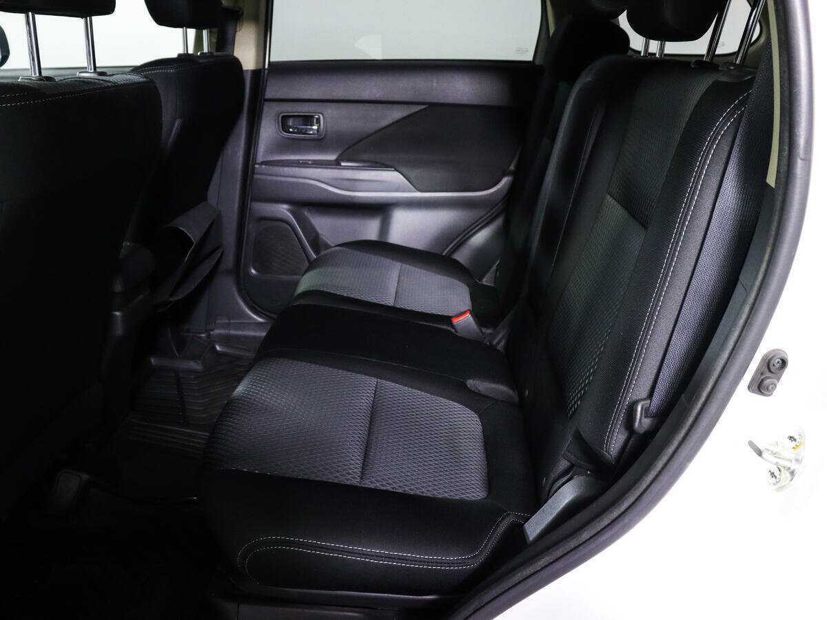 Купить Mitsubishi Outlander, 2018, 197 000 км, фото №8