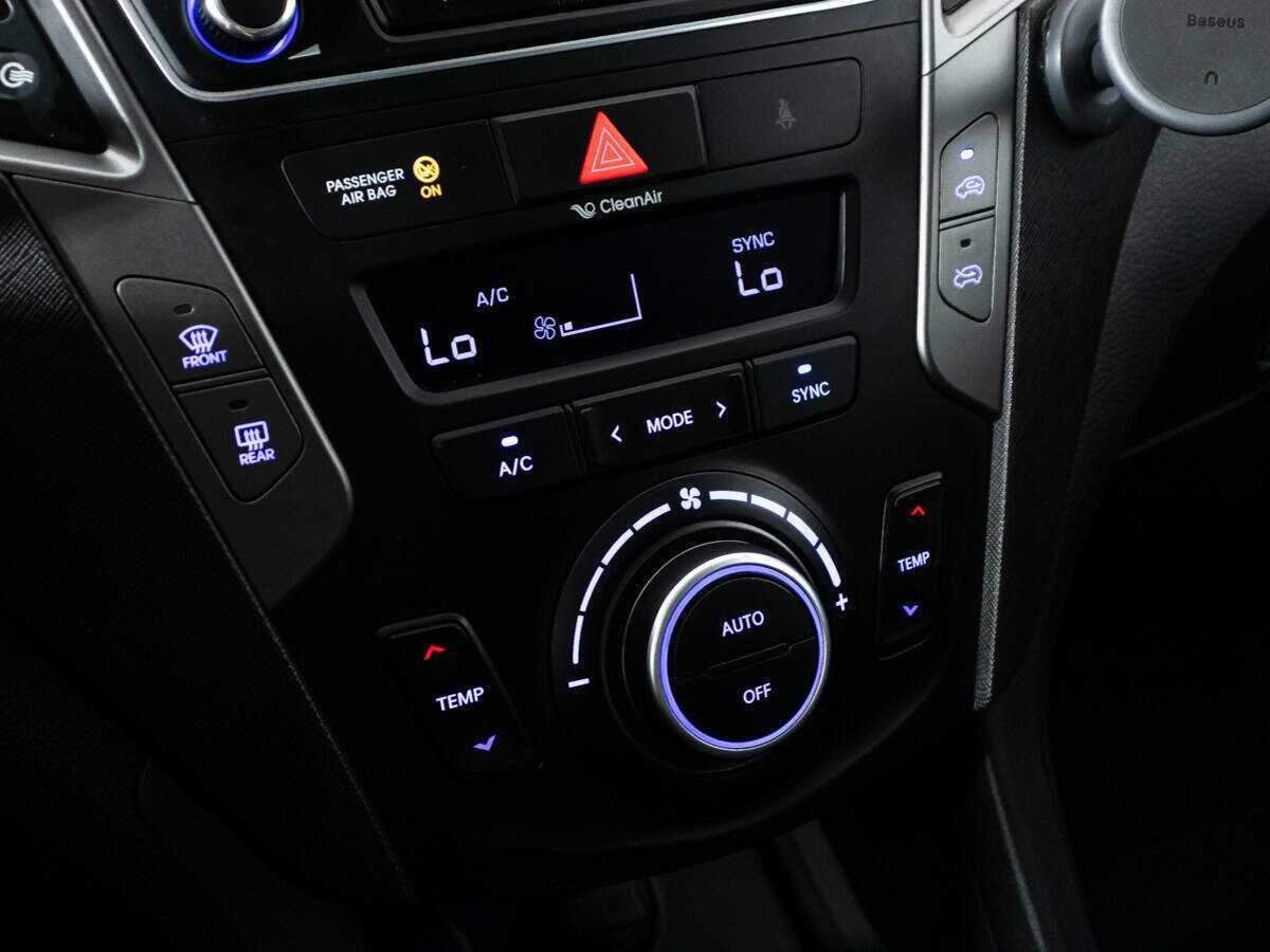 Купить Hyundai Santa Fe, 2016, 242 640 км, фото №17