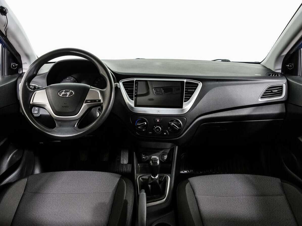 Купить Hyundai Solaris, 2017, 118 860 км, фото №10