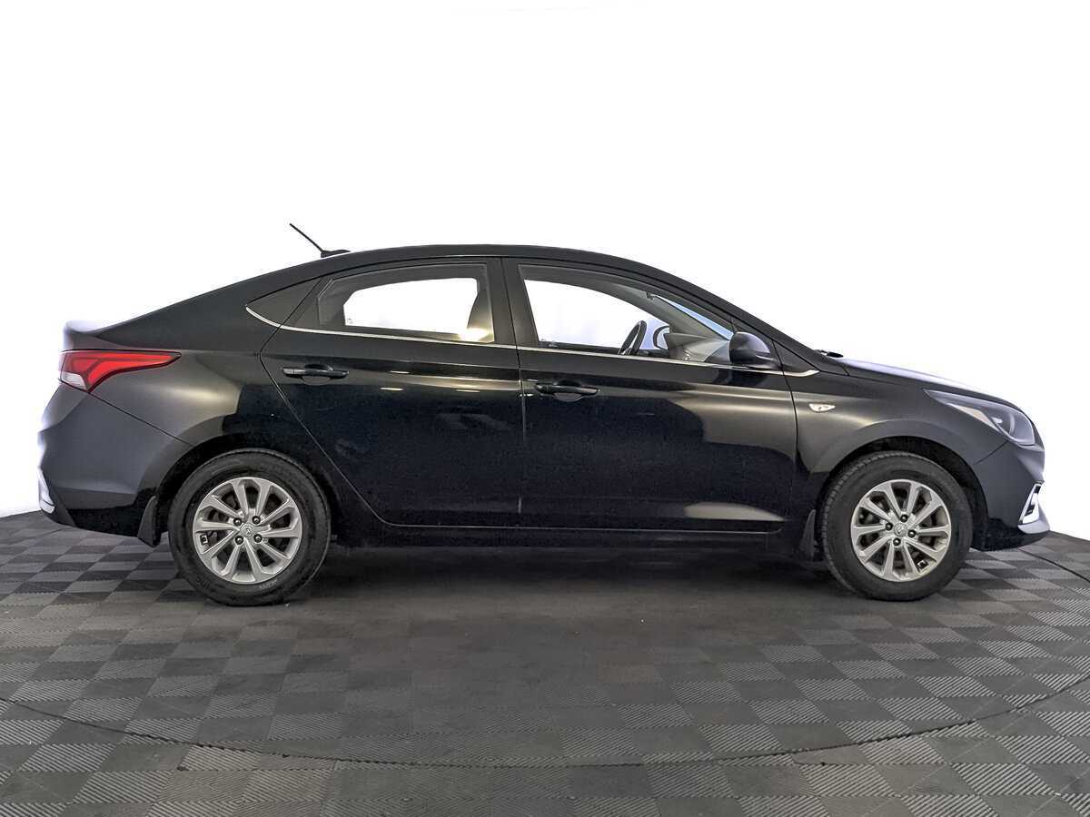 Купить Hyundai Solaris, 2018, 122 570 км, фото №4