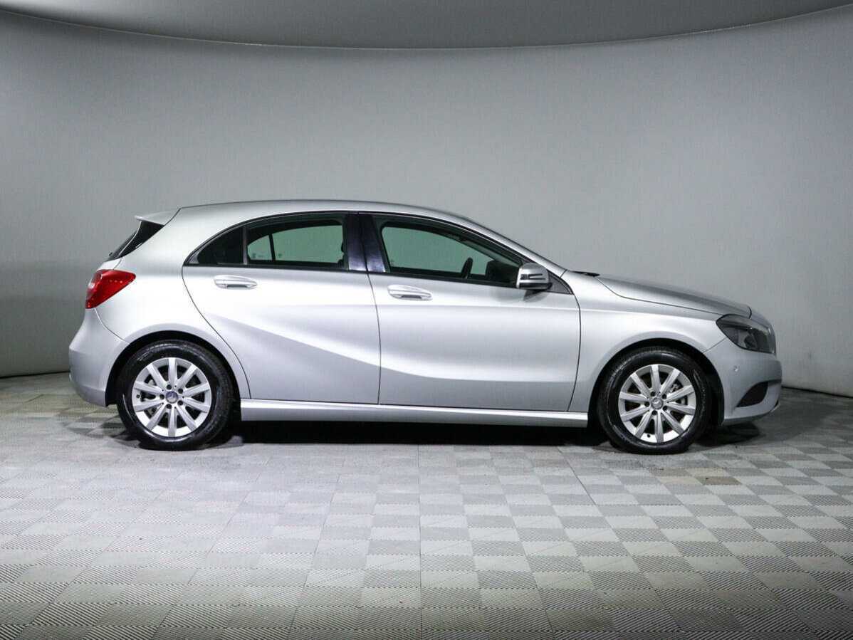 Купить Mercedes-Benz A-Класс 180, 2015, 54 956 км, фото №4