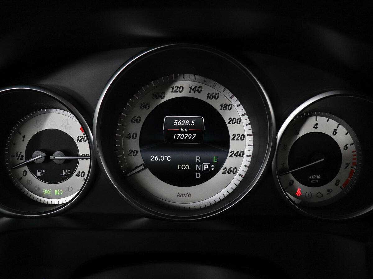 Купить Mercedes-Benz E-Класс 200, 2014, 170 924 км, фото №11