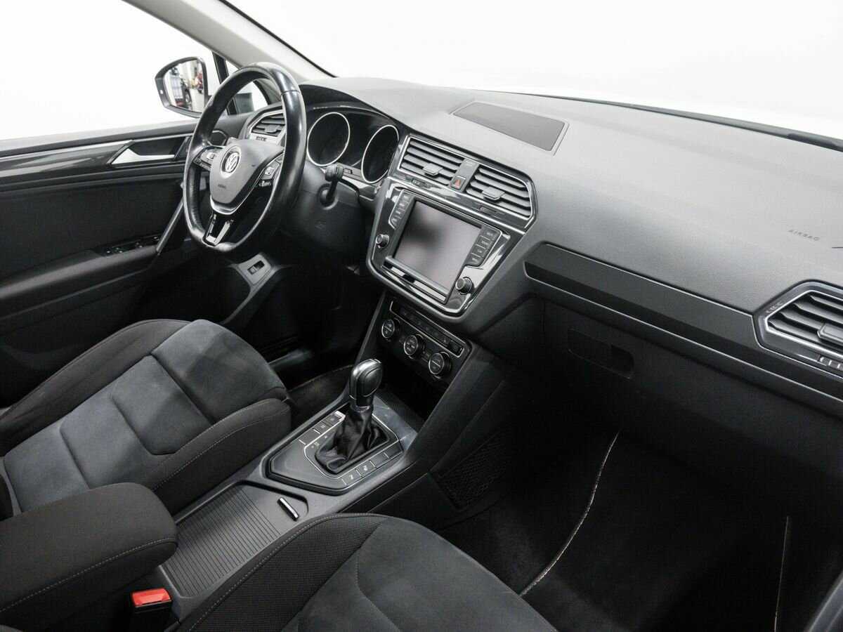 Купить Volkswagen Tiguan, 2017, 146 000 км, фото №9