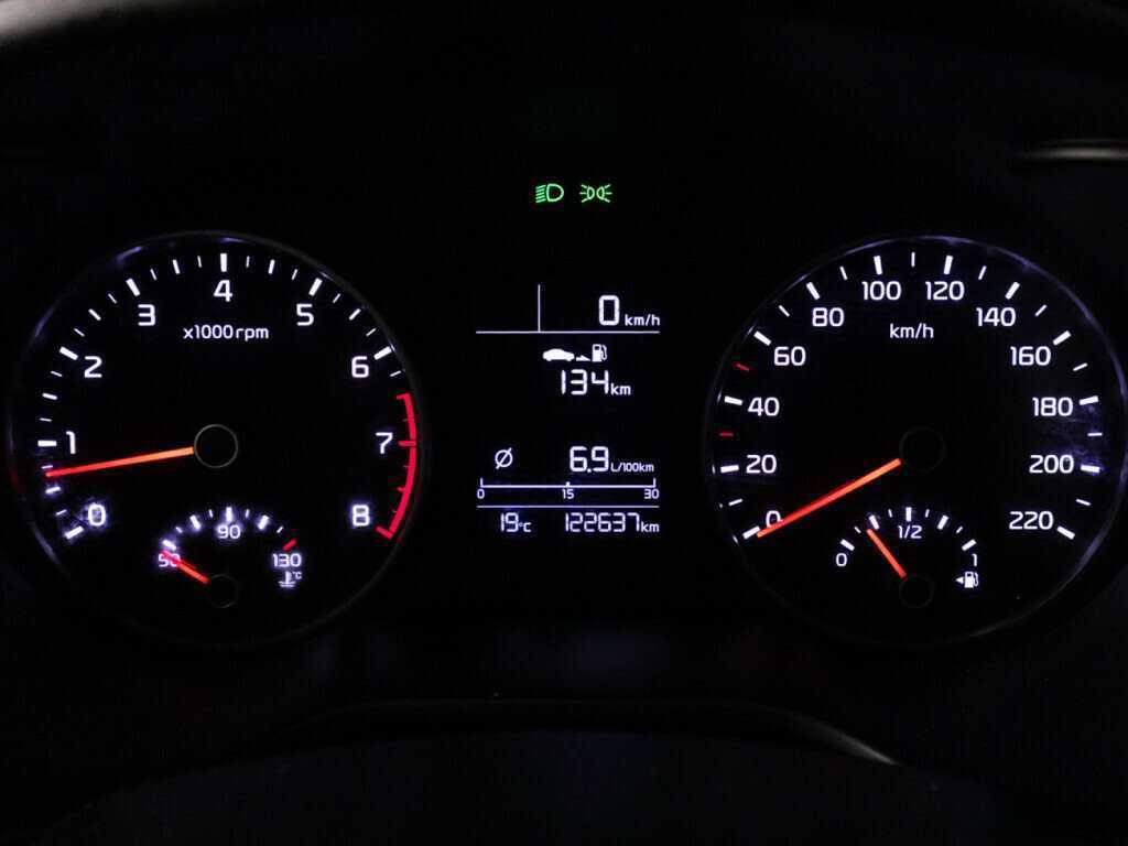 Купить Kia Rio X-Line, 2018, 122 636 км, фото №12