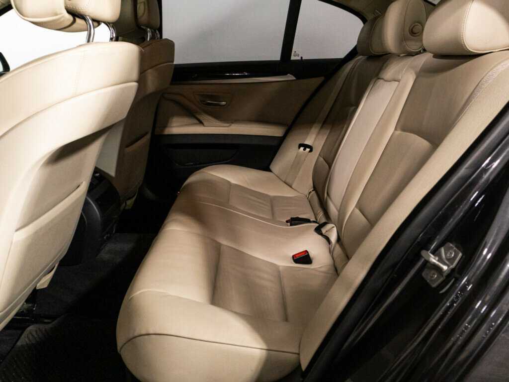 Купить BMW 5 серии 528i, 2012, 235 328 км, фото №10