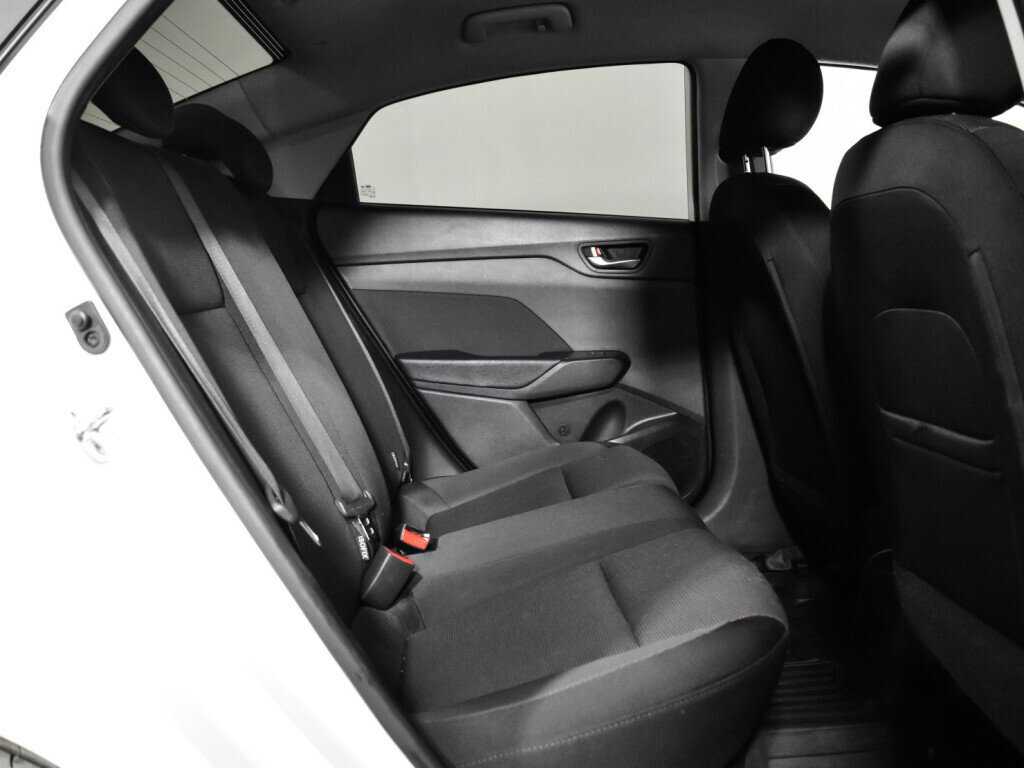 Купить Hyundai Solaris, 2017, 95 890 км, фото №10