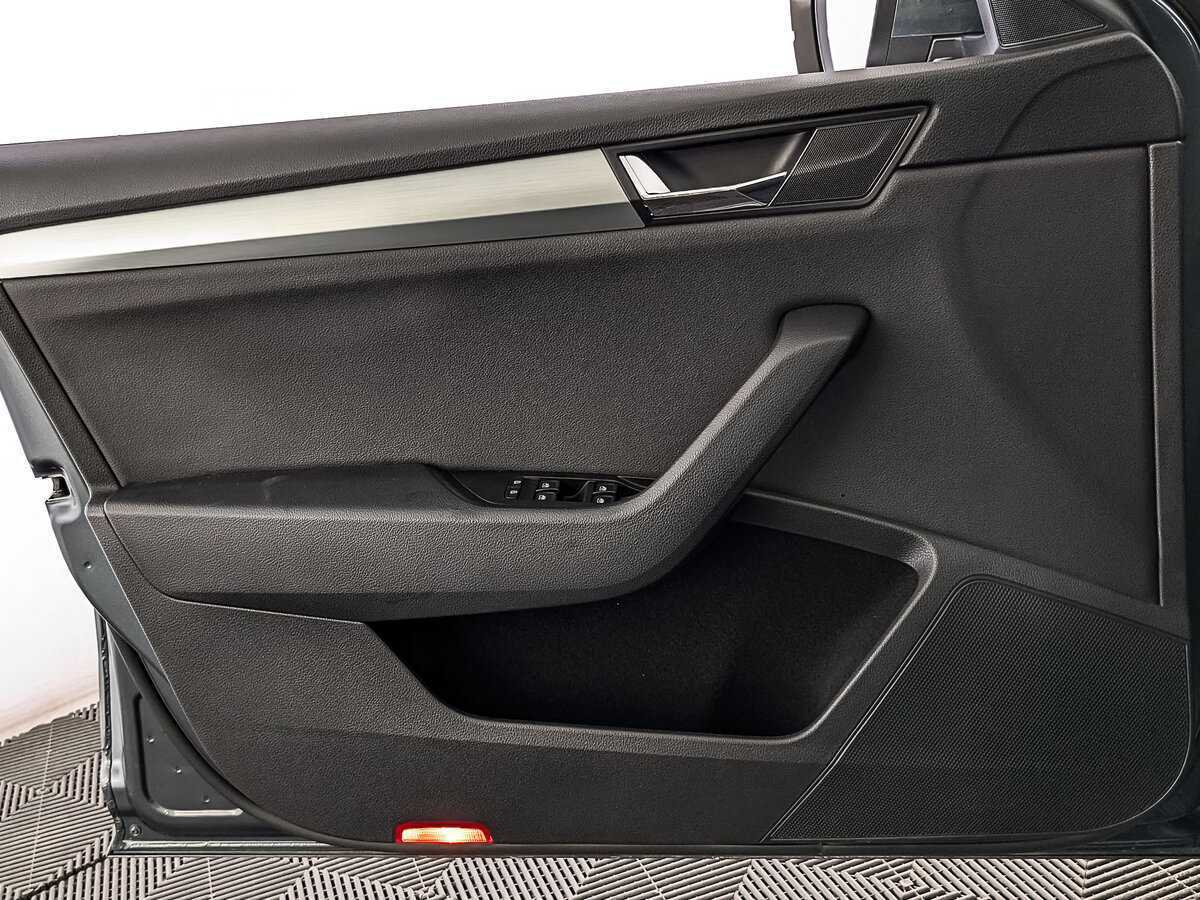 Купить Skoda Superb, 2019, 121 088 км, фото №18