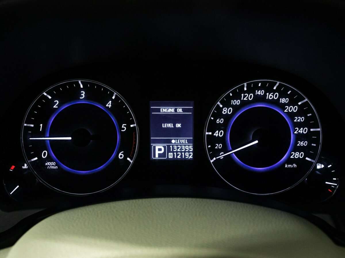 Купить Infiniti FX30d, 2012, 132 395 км, фото №12
