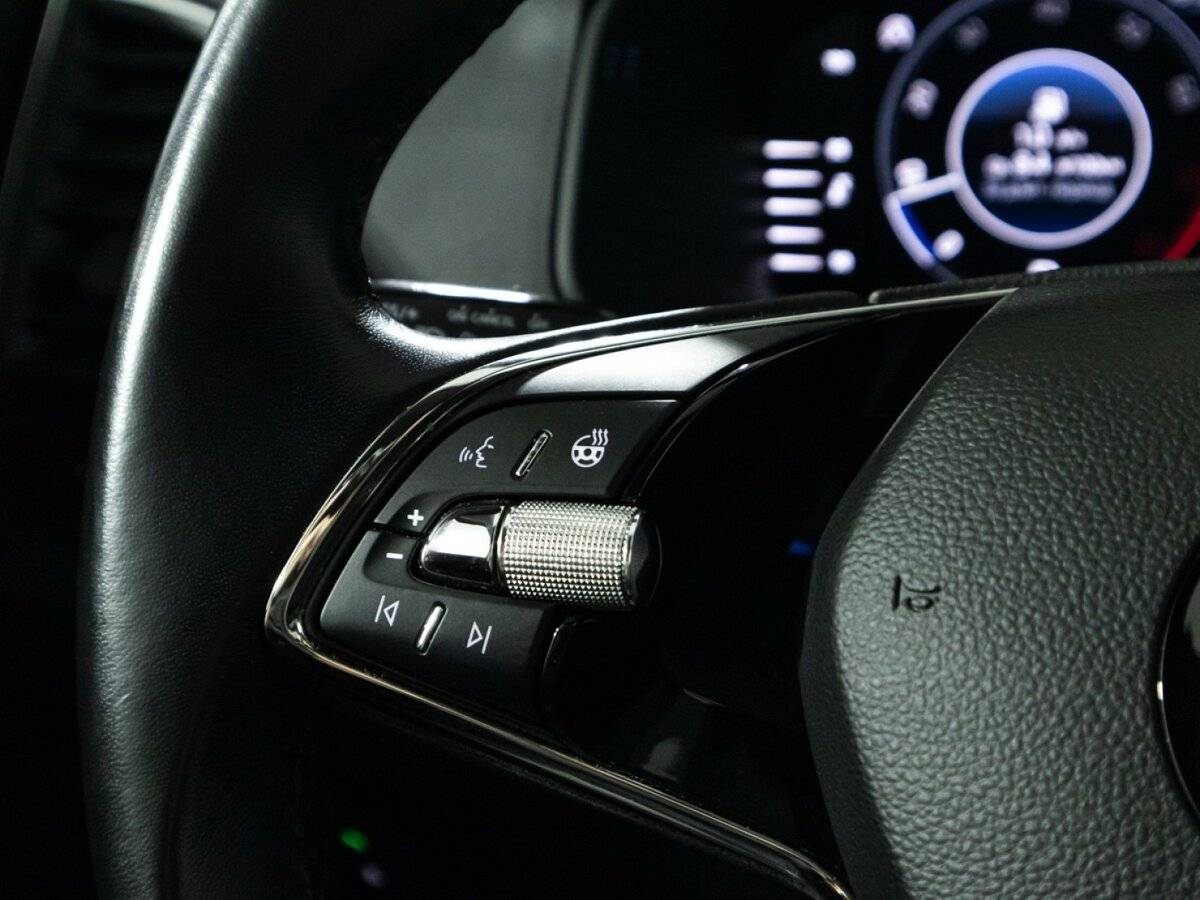 Купить Skoda Karoq, 2021, 88 000 км, фото №20