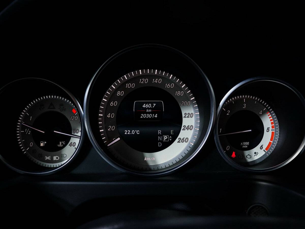 Купить Mercedes-Benz E-Класс 250 CDI IV (W212, S212, C207) Рестайлинг, 2014, 203 011 км, фото №9